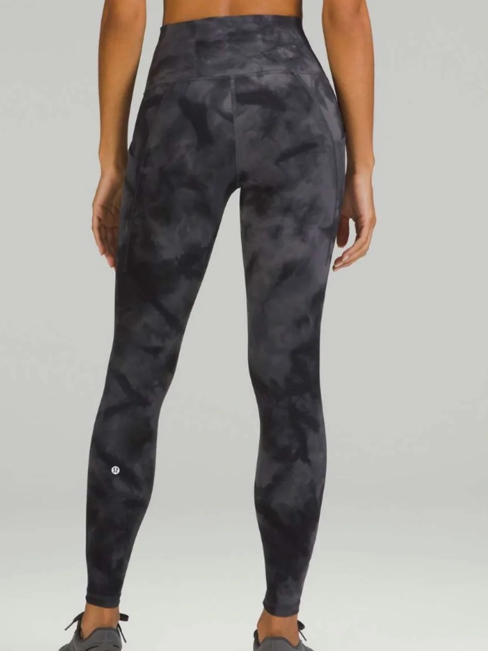 Lululemon Wunder Train High-Rise Tight with Pockets 25